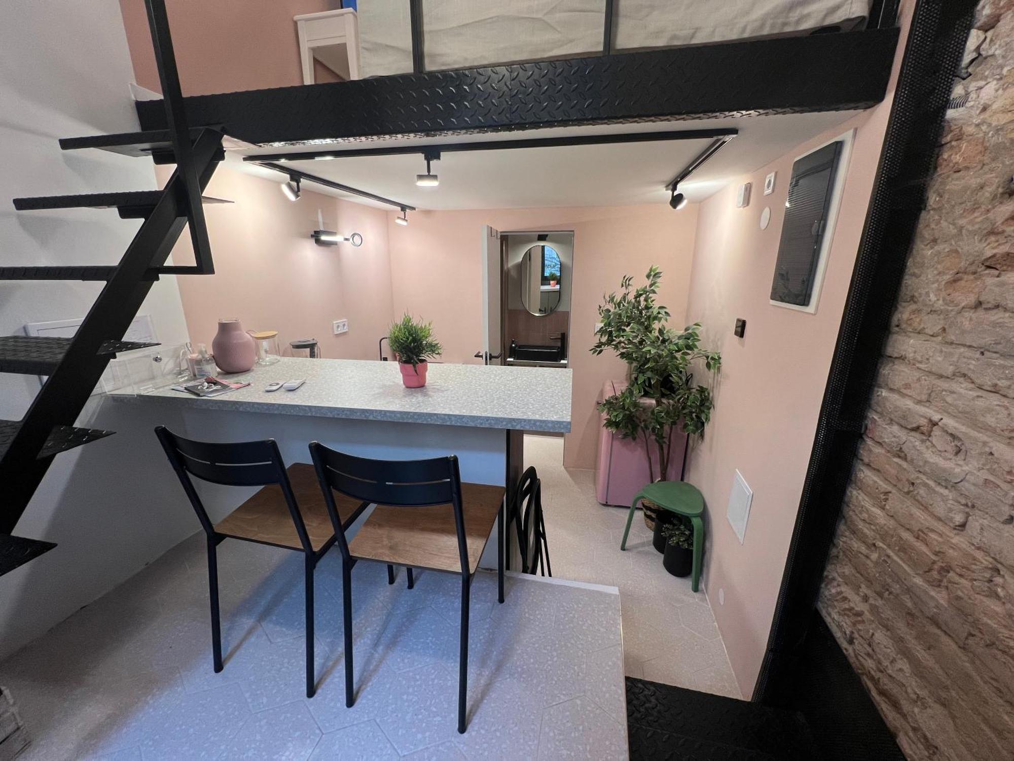Pink42 Ministudio2 בודפשט